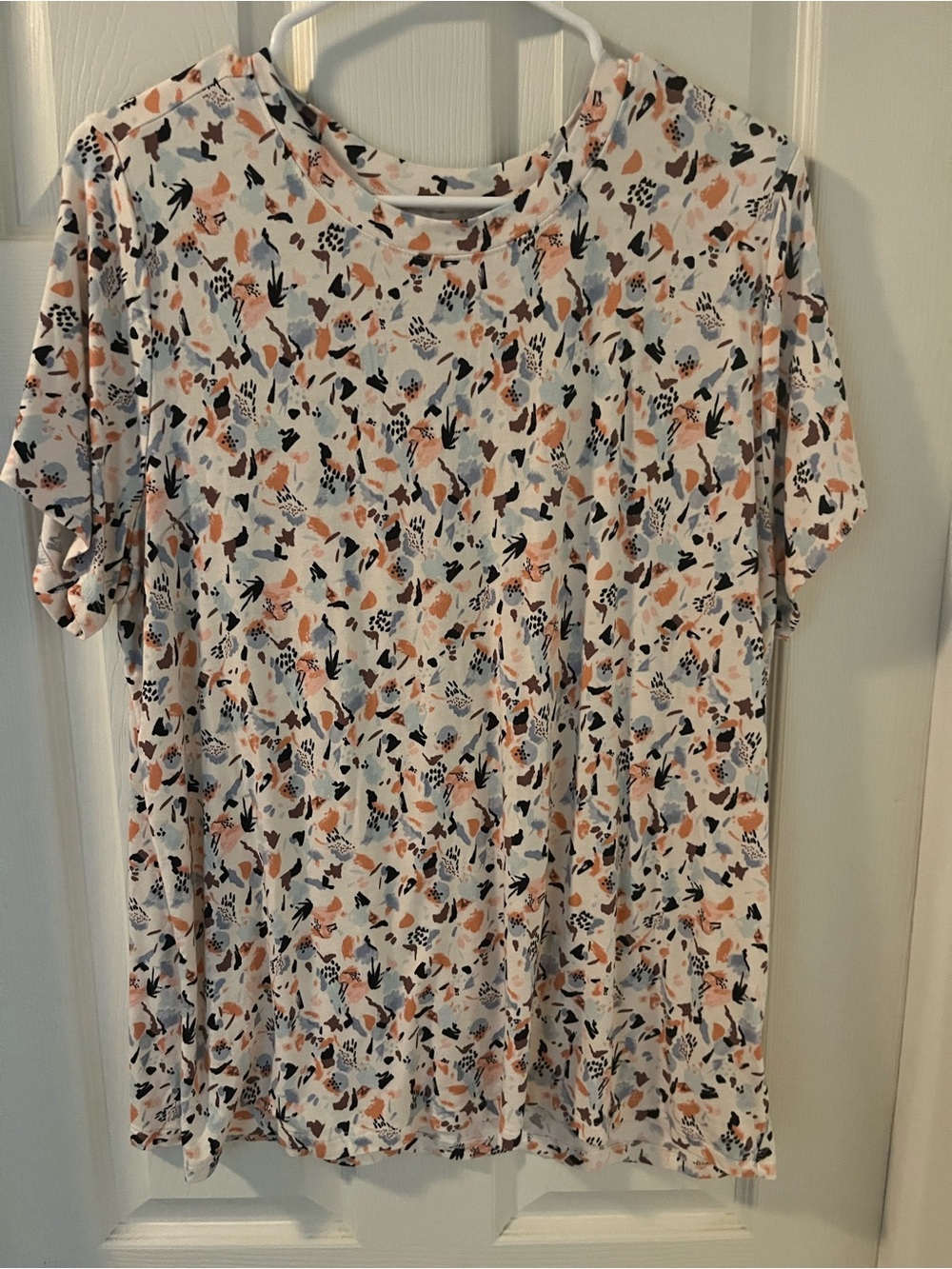 torrid super soft crewneck abstract tee